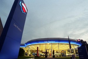 6_industriebouw_garage_showroom_toonzaal_leo_peeters_keerbergen__tmb